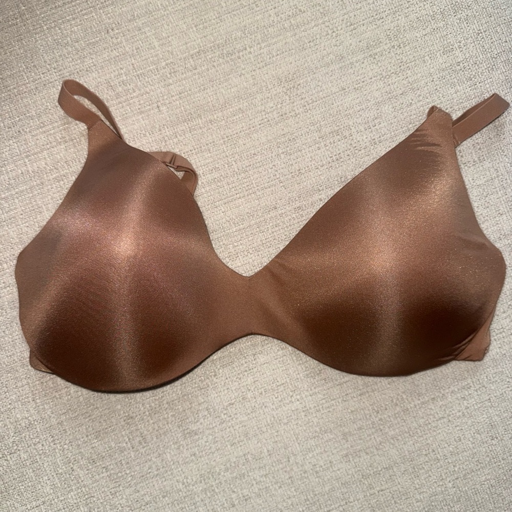 SKIMS Wireless Form Push Up Plunge Bra